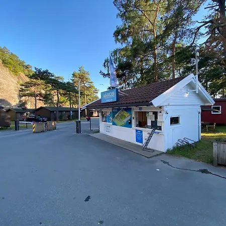 Paradis På Sørlandet 2 *